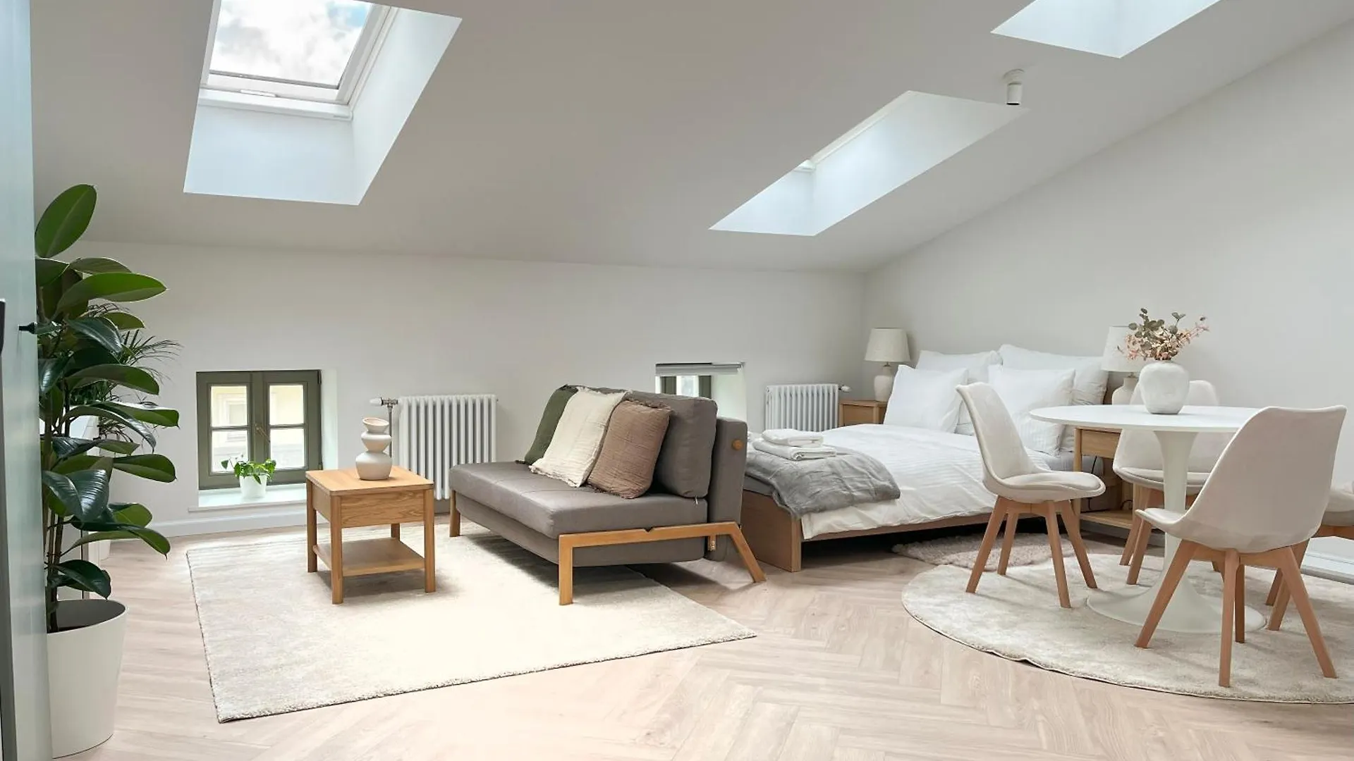 Apartment Studio Premium With Air Conditioning For Couples In The Heart Of Krakow, Main Square
