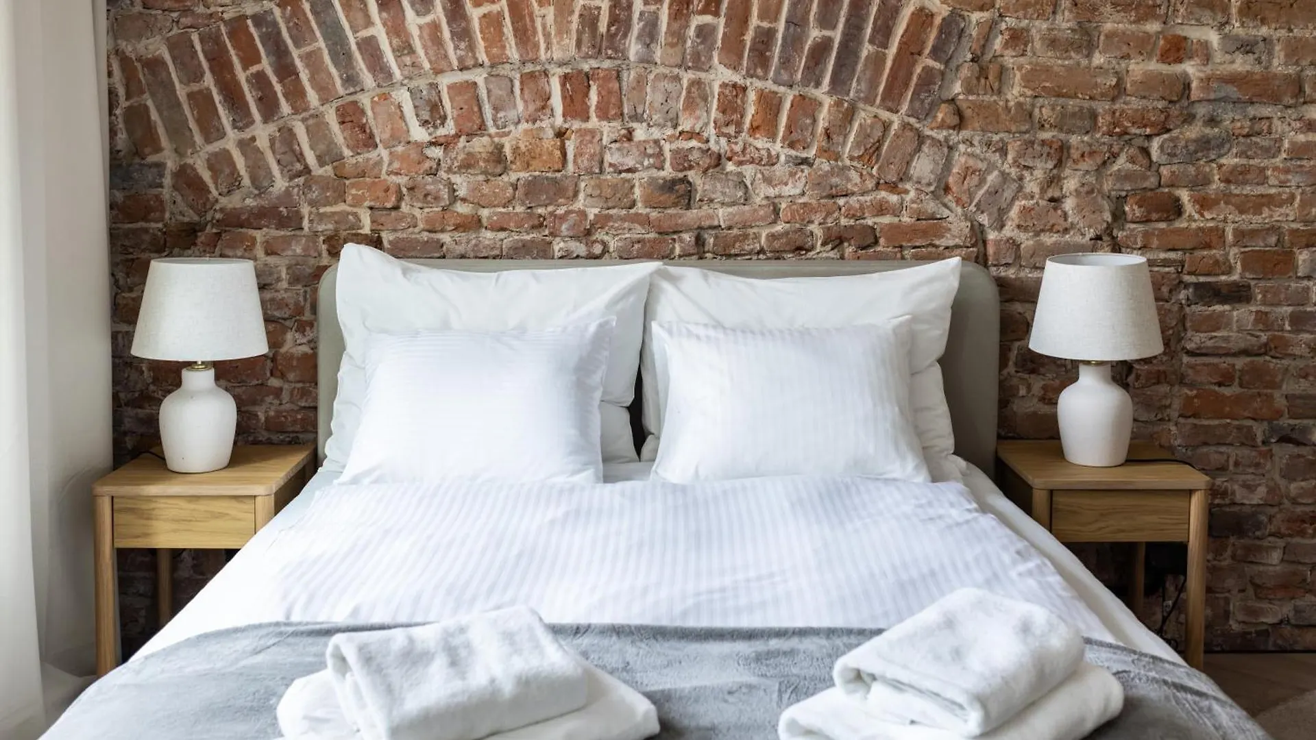 Studio Premium With Air Conditioning For Couples In The Heart Of Krakow, Main Square Krakau