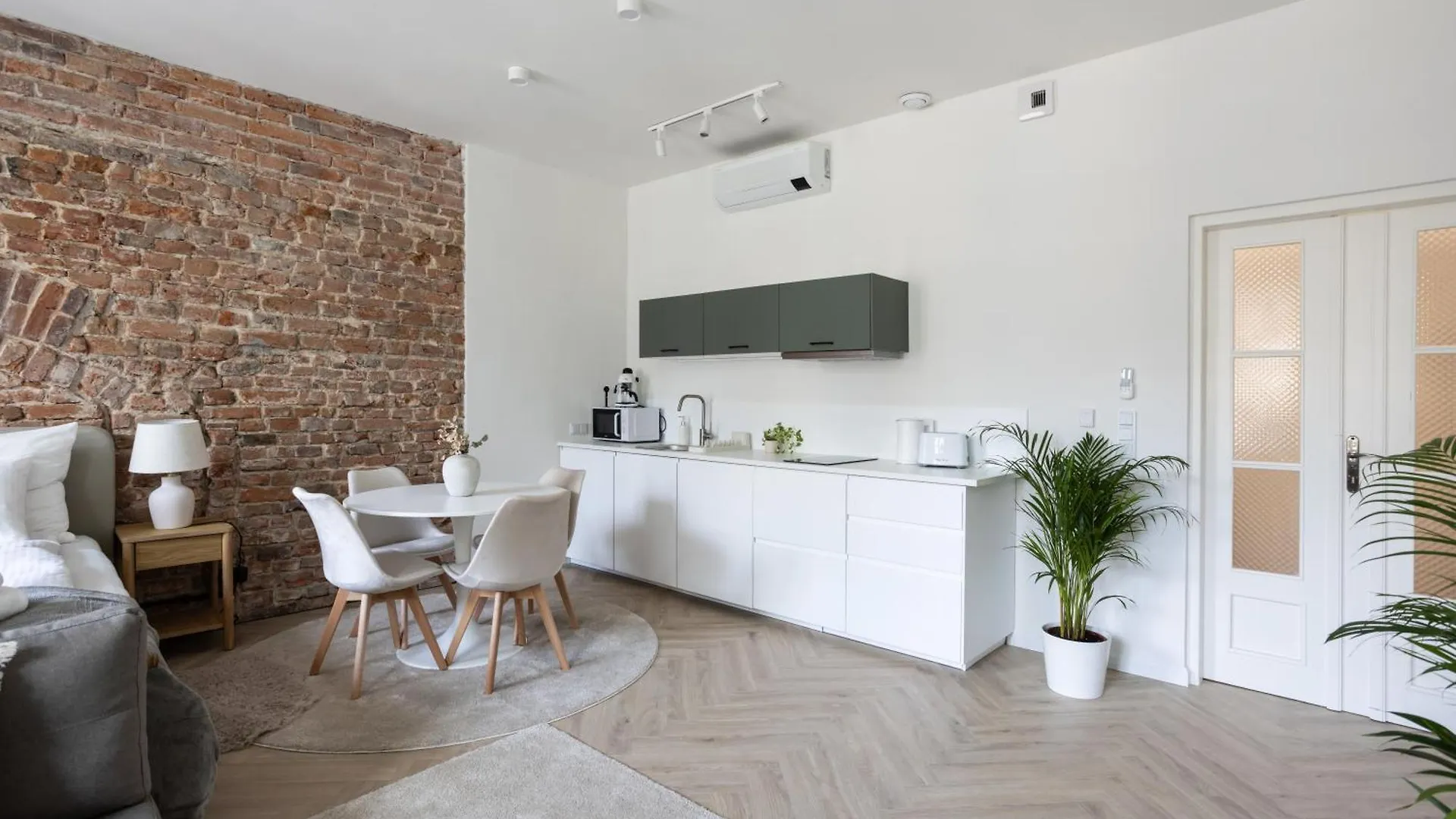 Studio Premium With Air Conditioning For Couples In The Heart Of Krakow, Main Square Polen